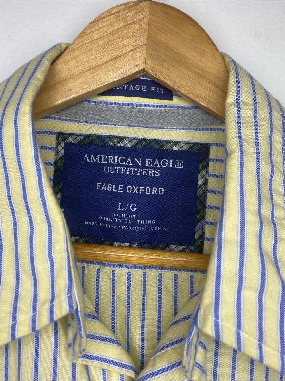 AE Eagle Oxford Striped button down Size L Vintage fit Butter yellow preppy - Picture 5 of 6